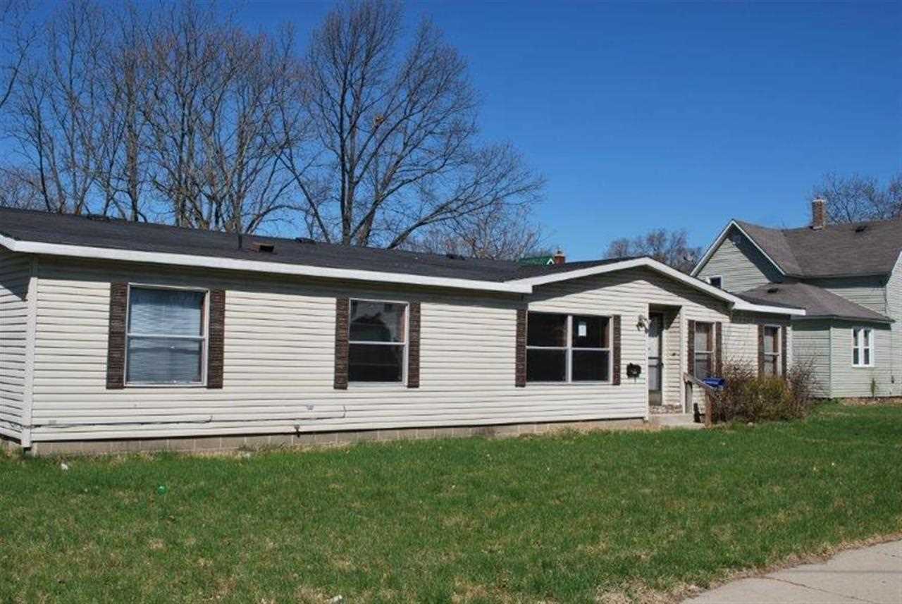 1715 S 8th St, Elkhart, IN 46516 photo 2