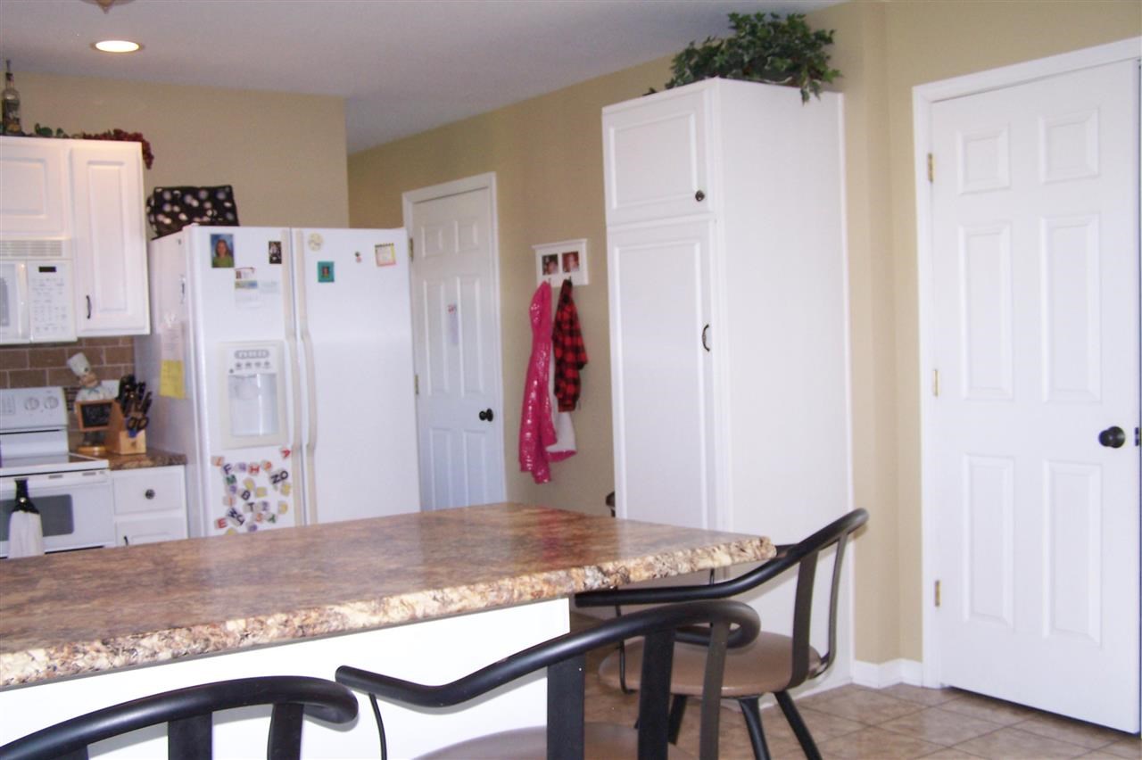 701 Devoe Dr, Sweetser, IN 46987 photo 7