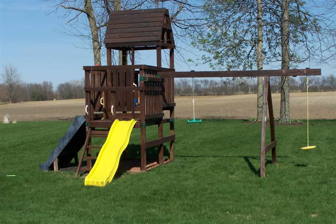 701 Devoe Dr, Sweetser, IN 46987 photo 17