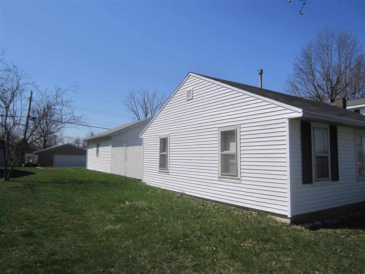 714 E Sherman St, Marion, IN 46952 photo 4