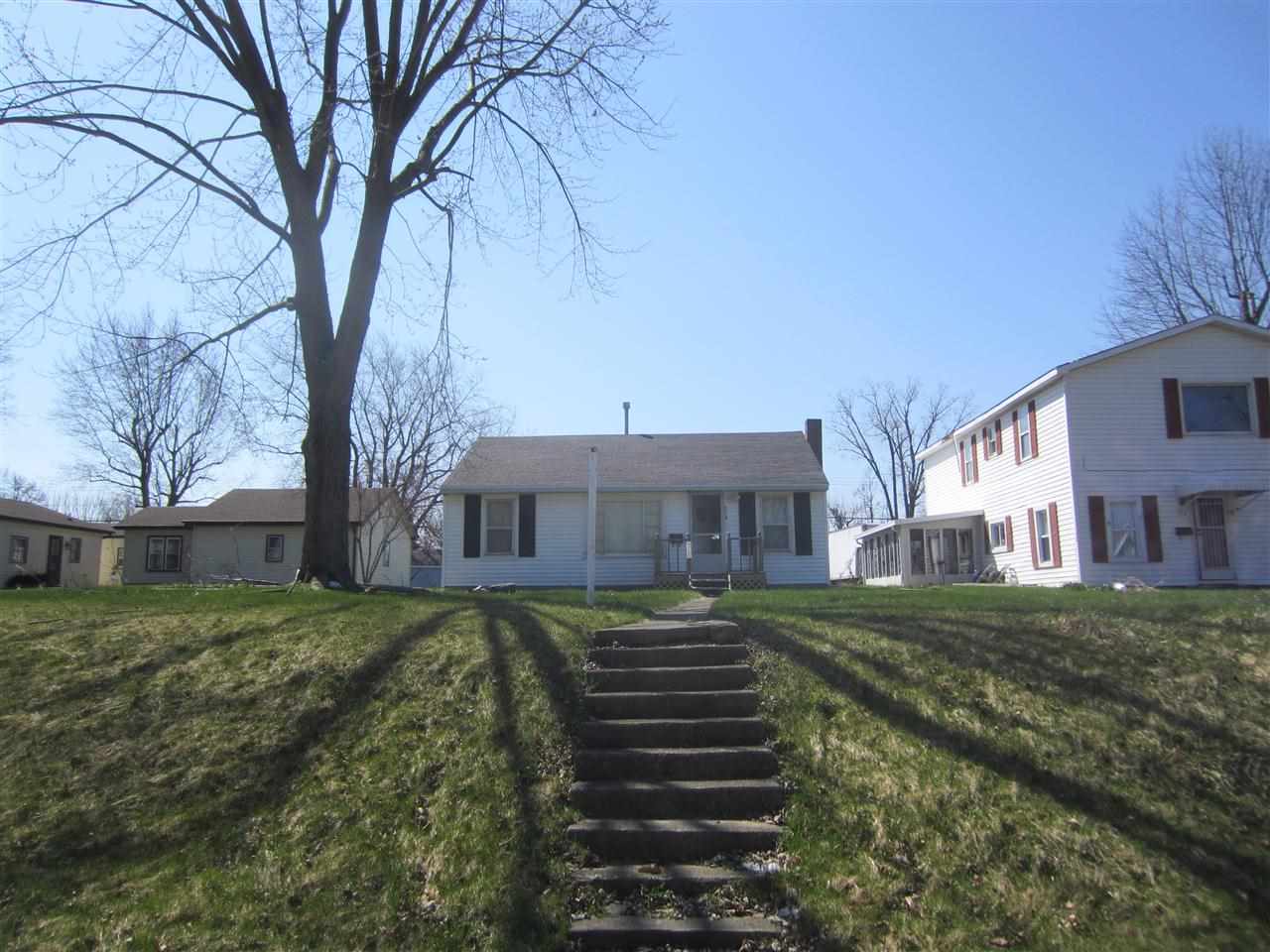 714 E Sherman St, Marion, IN 46952 photo 2