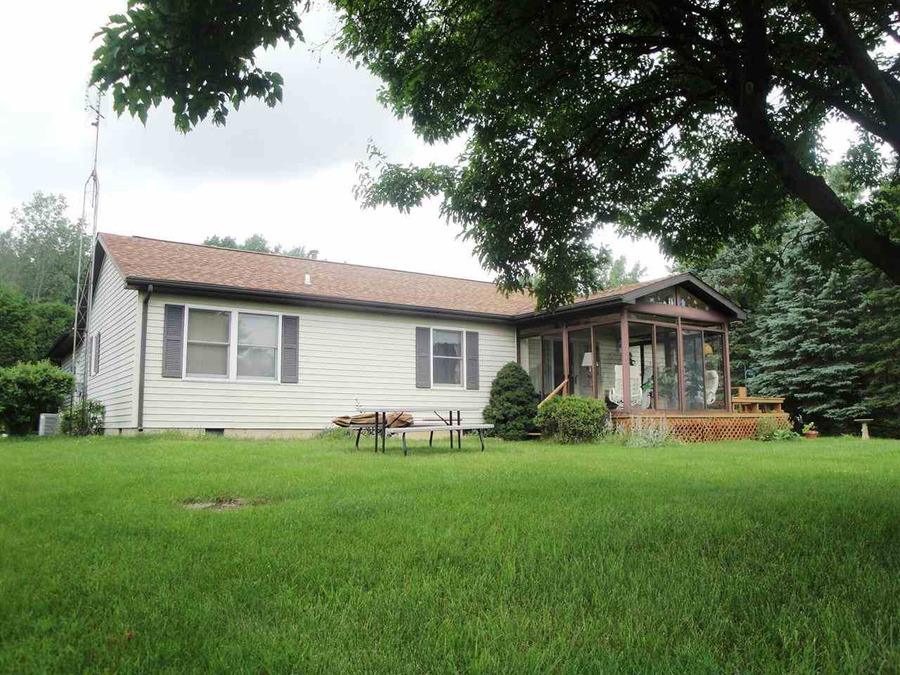 330 W 590 S, Wolcottville, IN 46795 photo 1