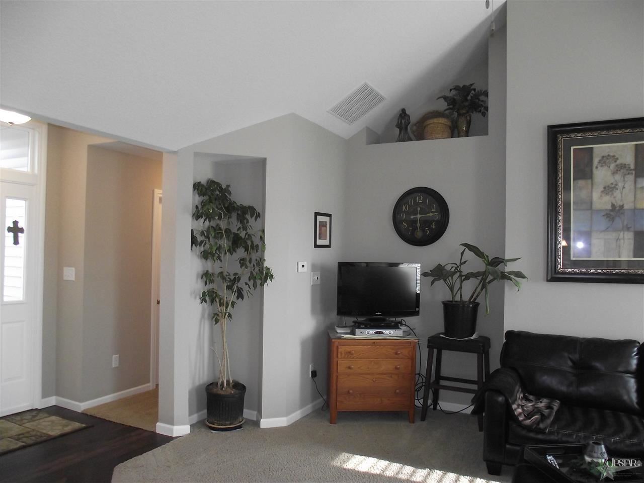 12209 Lanai Dr, Fort Wayne, IN 46818 photo 8