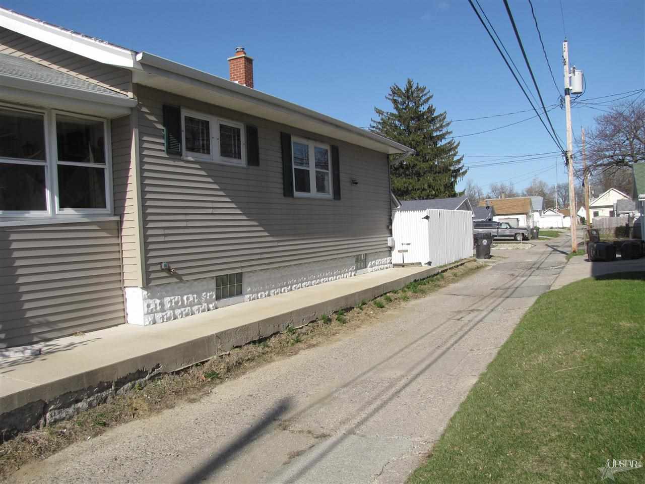 1328 Morton St, Fort Wayne, IN 46805 photo 3
