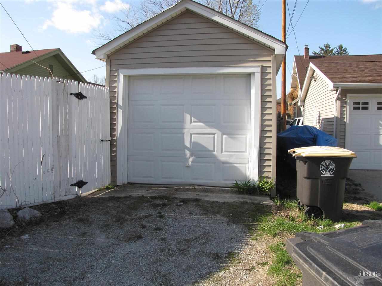 1328 Morton St, Fort Wayne, IN 46805 photo 4