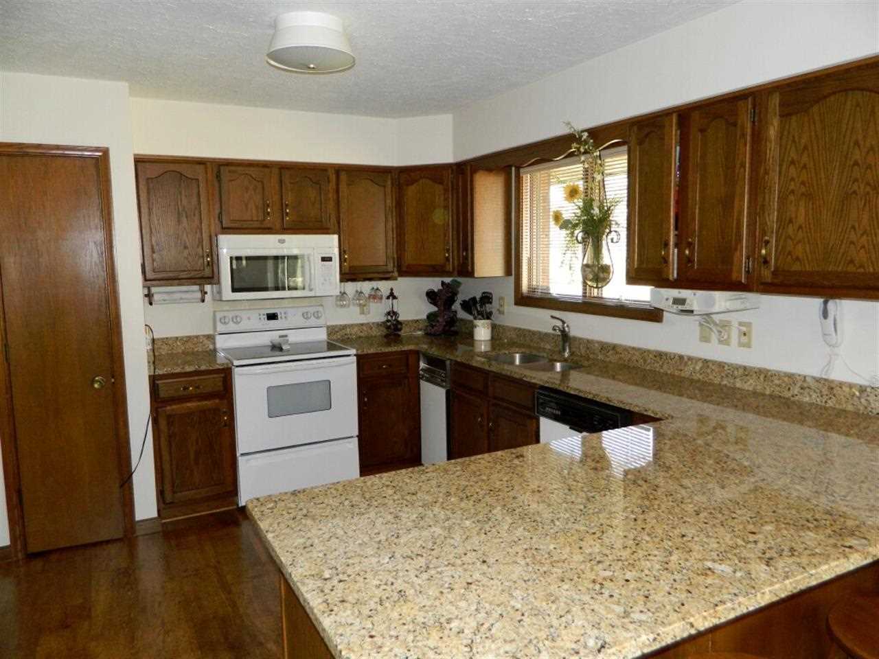 3137 Bittersweet Dr, Jasper, IN 47546 photo 7
