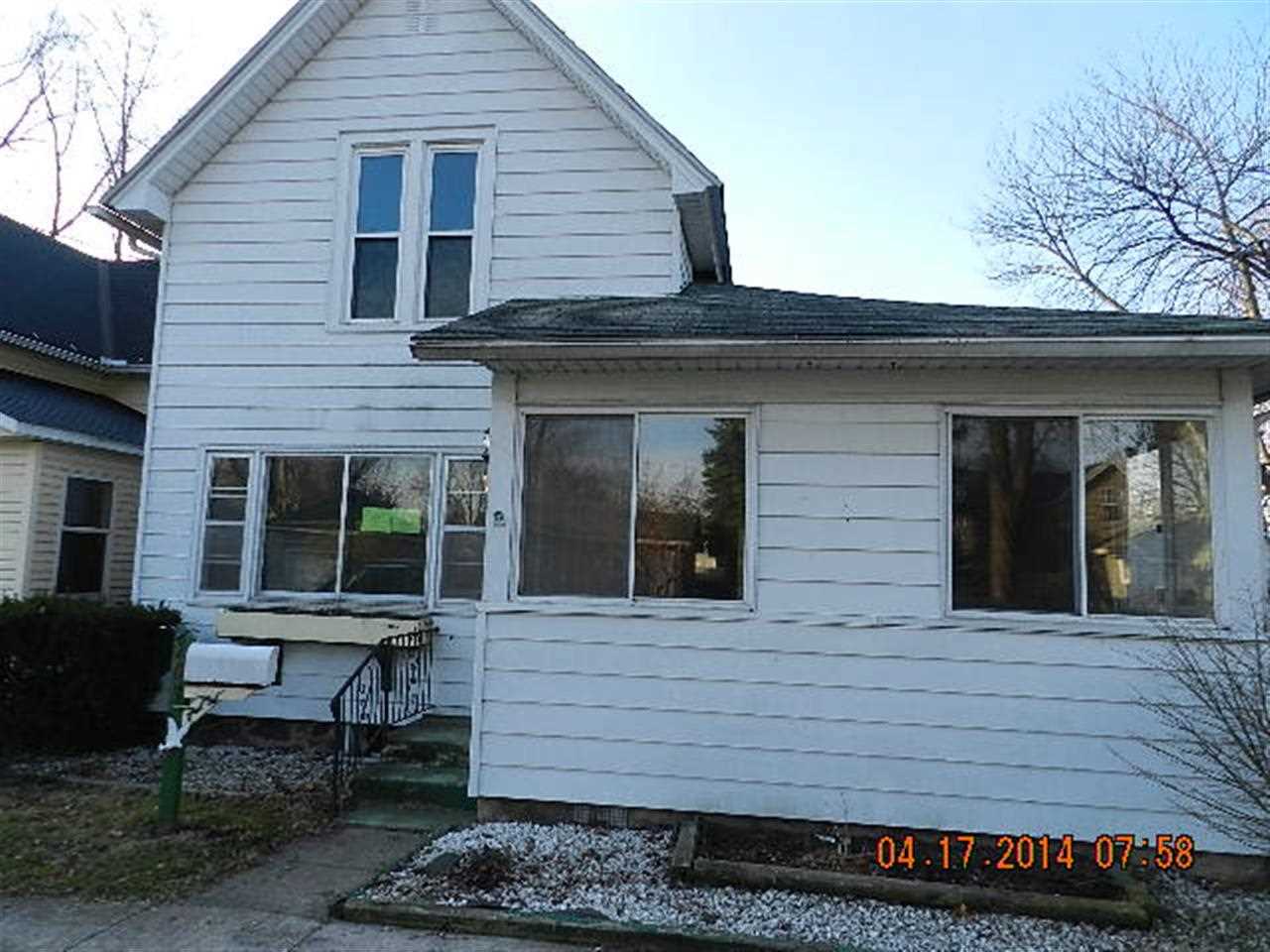 203 E Carroll St, Syracuse, IN 46567 photo 1