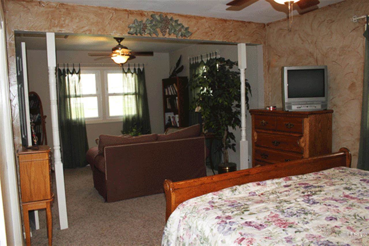 230 W Jackson St, Monroe, IN 46772 photo 28
