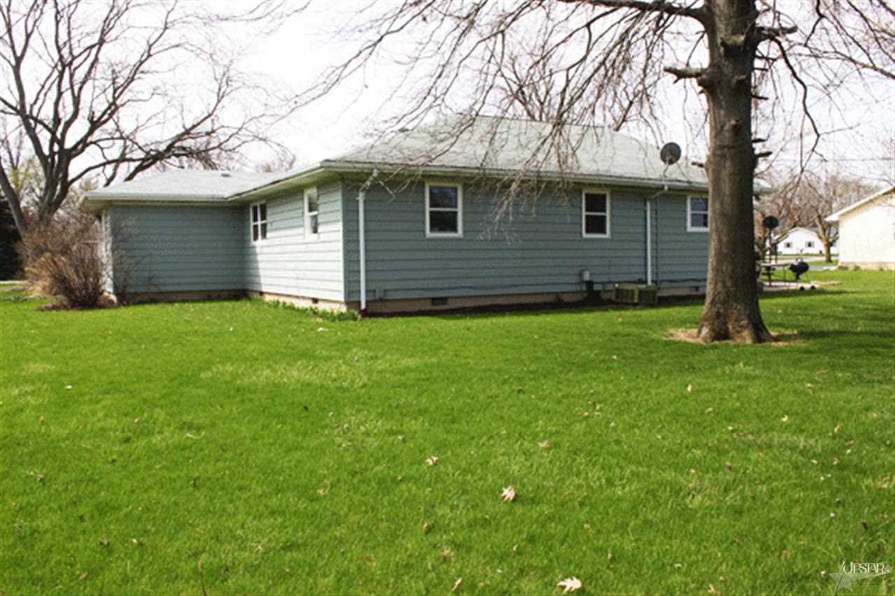 230 W Jackson St, Monroe, IN 46772 photo 3