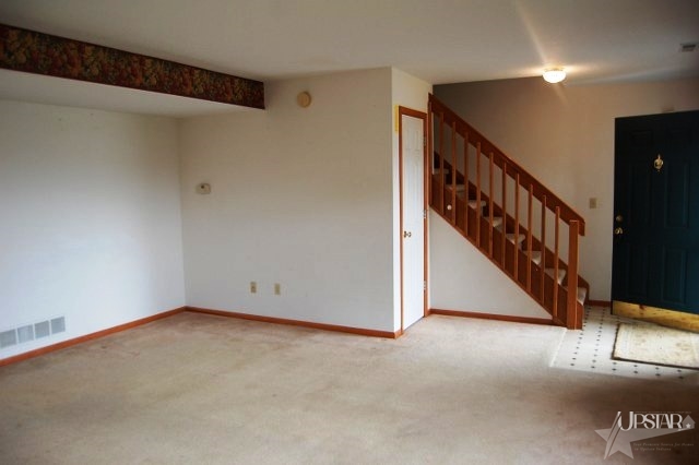 504 Wolverton Dr, Fort Wayne, IN 46825 photo 2