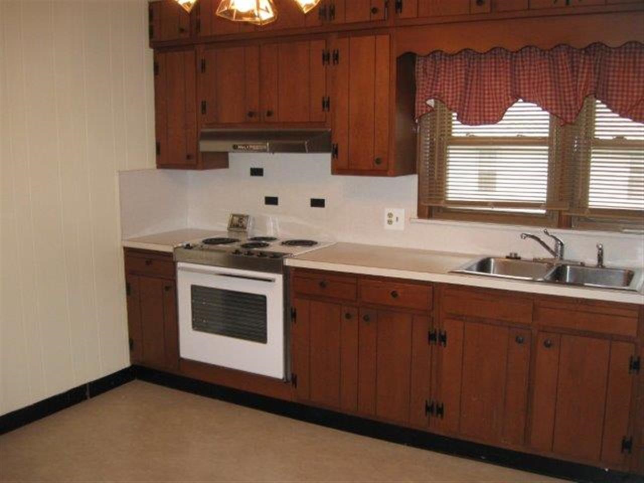 408 W Dodds St, Bloomington, IN 47403 photo 2