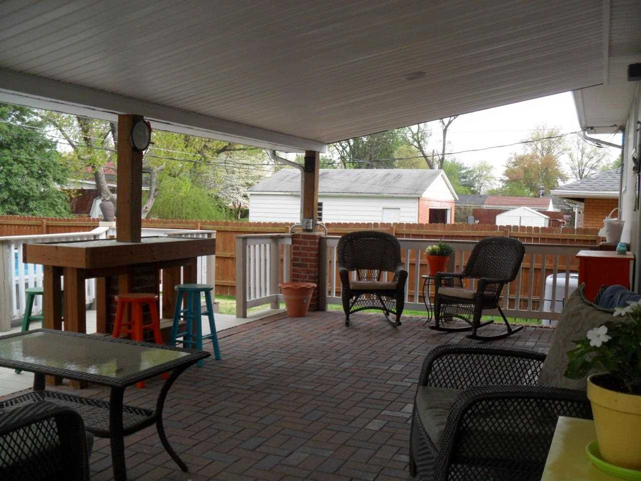 1404 Continental Dr, Evansville, IN 47715 photo 4