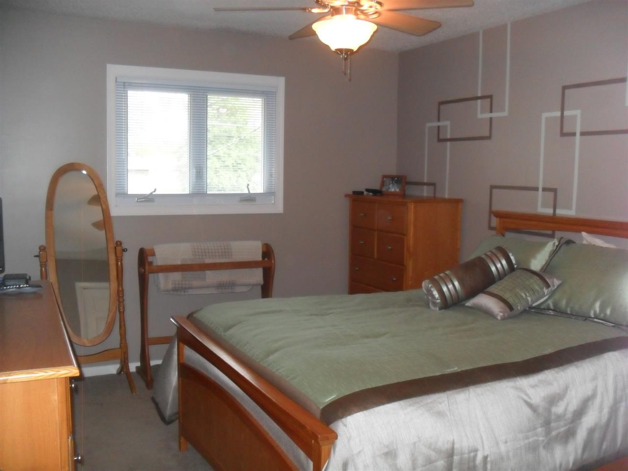 1404 Continental Dr, Evansville, IN 47715 photo 17