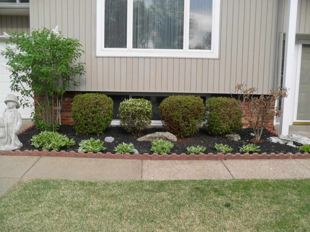 1404 Continental Dr, Evansville, IN 47715 photo 2