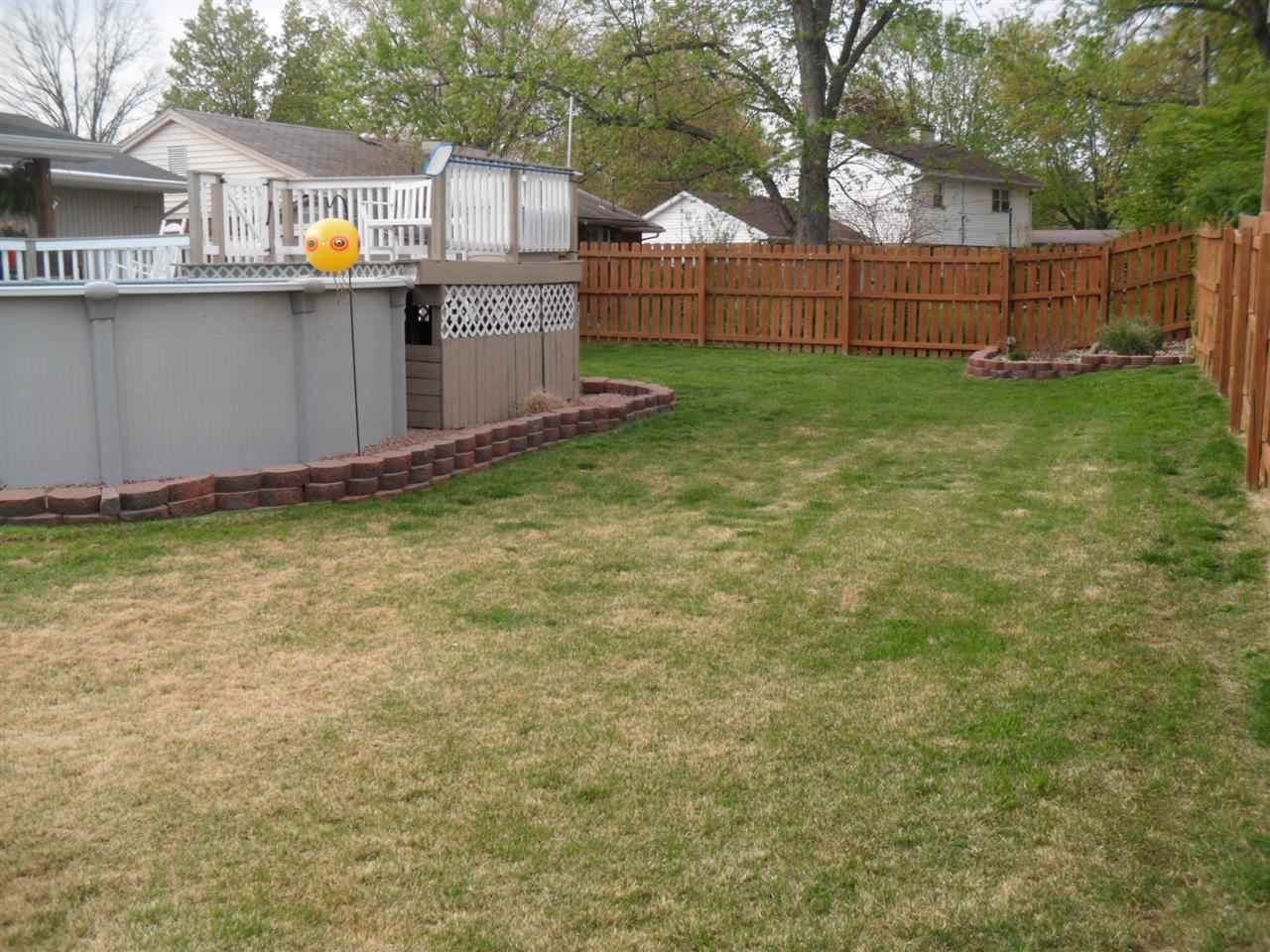 1404 Continental Dr, Evansville, IN 47715 photo 8