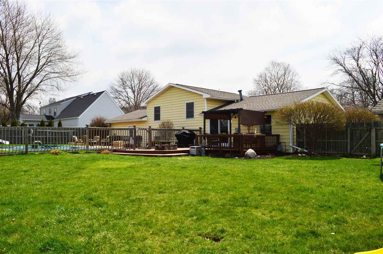 151 Meadow Lark Ln, Bremen, IN 46506 photo 4