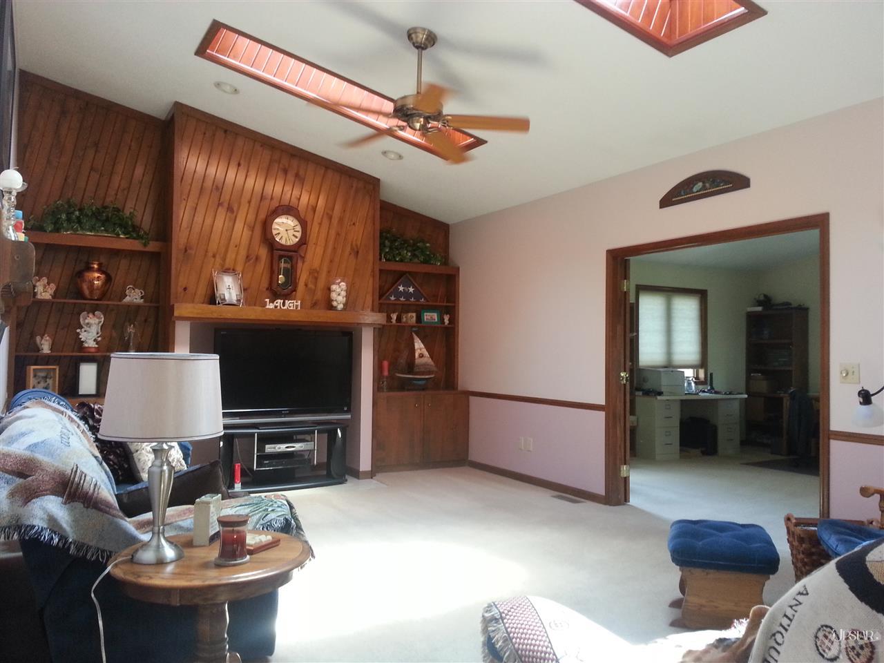 2832 Carrington Dr, Fort Wayne, IN 46804 photo 3