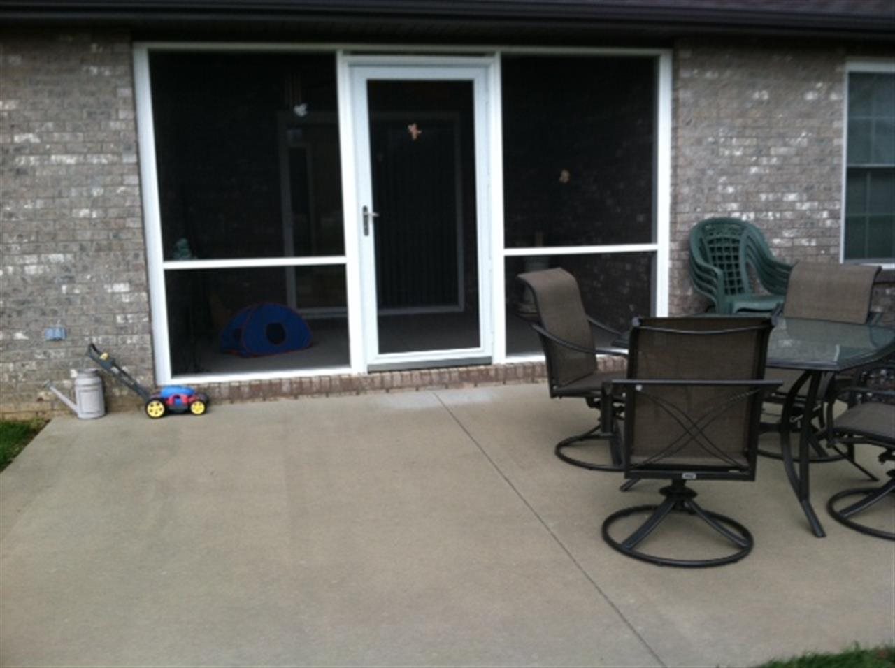 665 N Savannah Dr, Jasper, IN 47546 photo 3