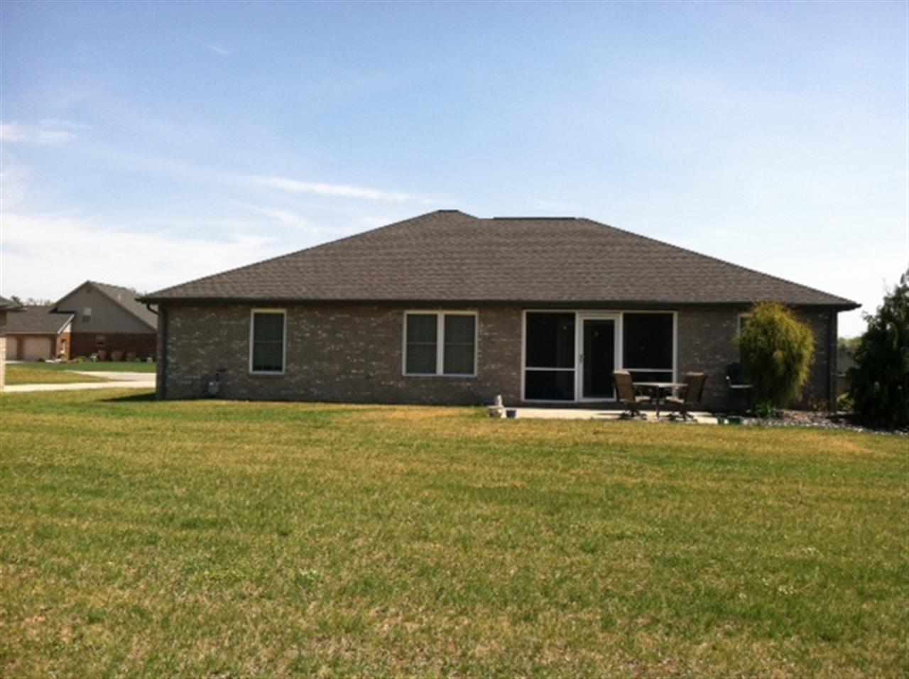 665 N Savannah Dr, Jasper, IN 47546 photo 2