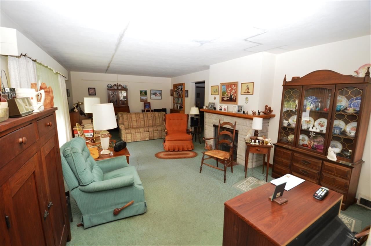715 E Green St, Frankfort, IN 46041 photo 2