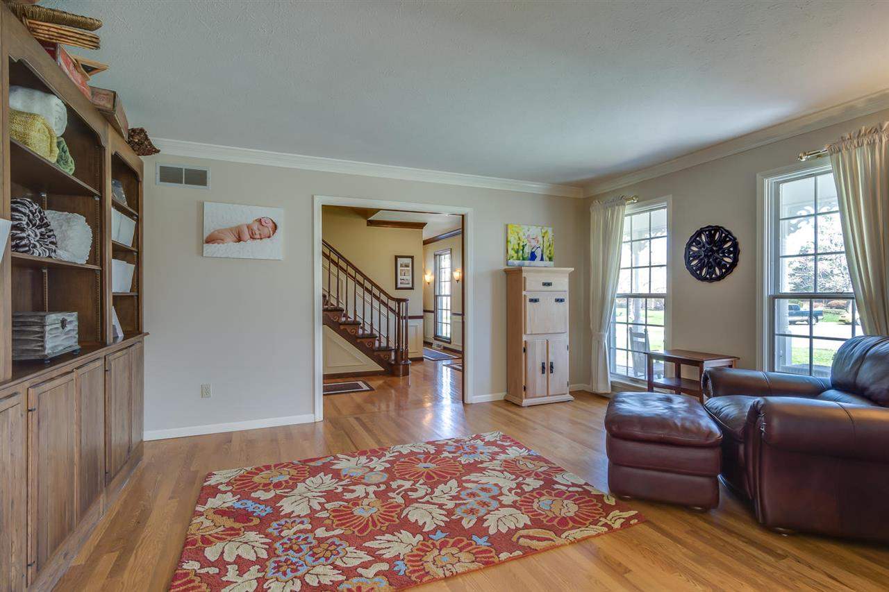 15744 Fieldcrest, Granger, IN 46530 photo 5