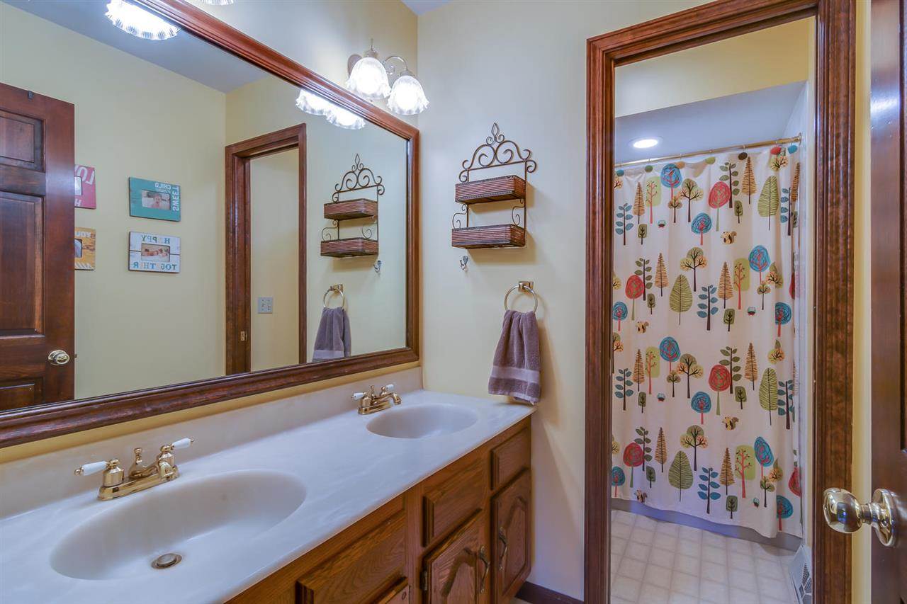 15744 Fieldcrest, Granger, IN 46530 photo 23