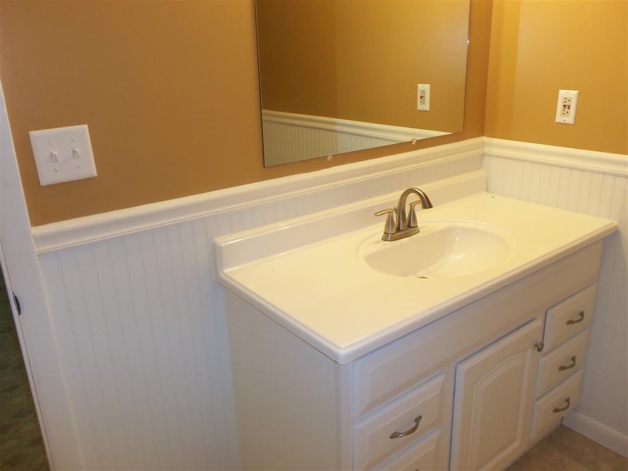 204 W Maple St, Washington, IN 47501 photo 5