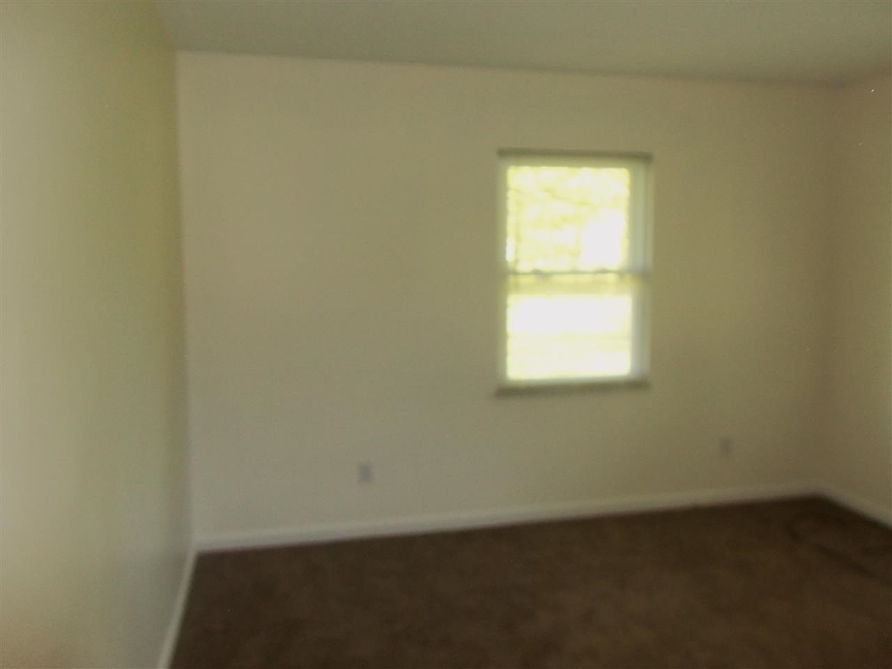 204 W Maple St, Washington, IN 47501 photo 9