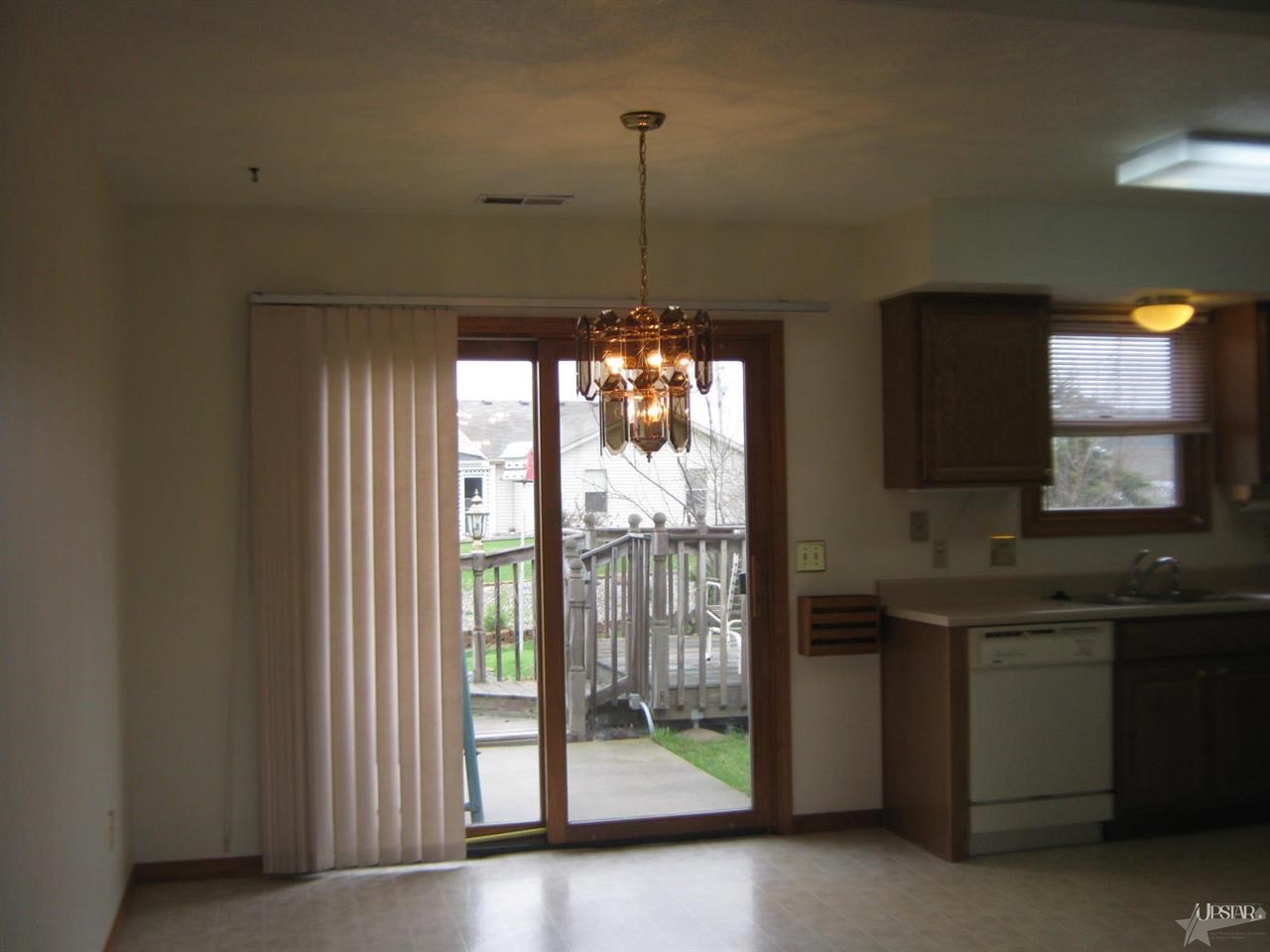 906 Prairie Ln, Ossian, IN 46777 photo 5