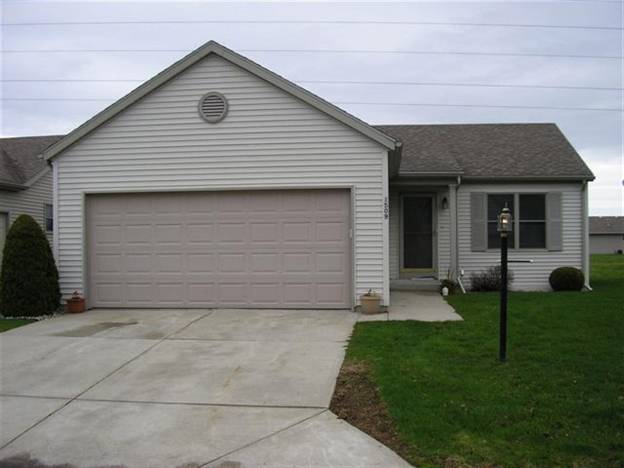 1509 Clover Creek Ln, Goshen, IN 46526 photo 1