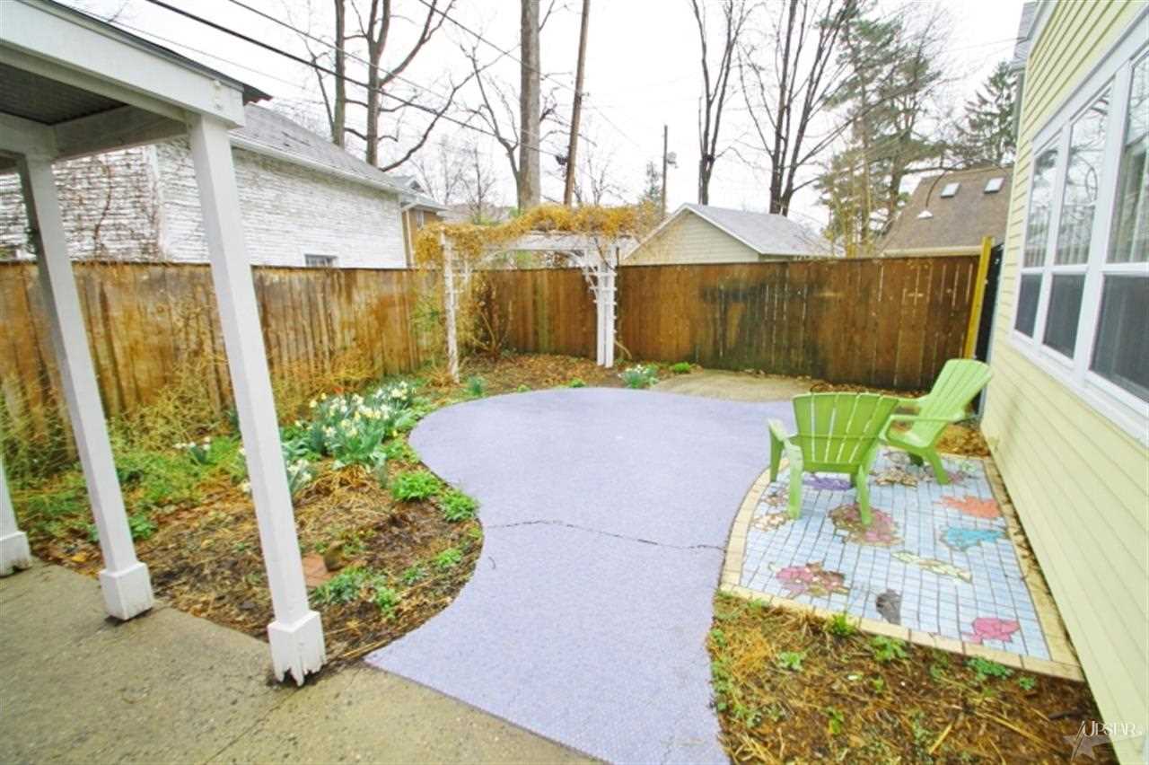 4401 Pembroke Ln, Fort Wayne, IN 46807 photo 3