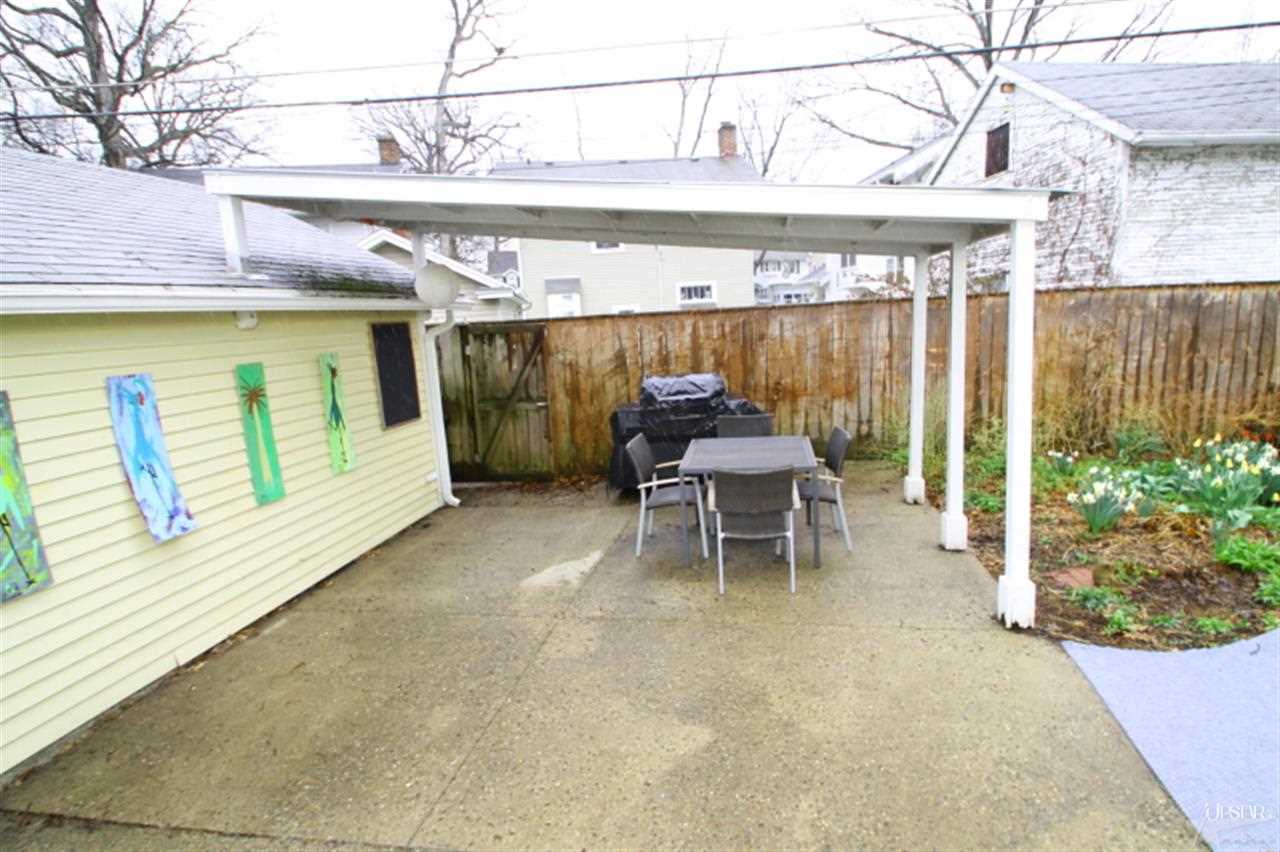 4401 Pembroke Ln, Fort Wayne, IN 46807 photo 4