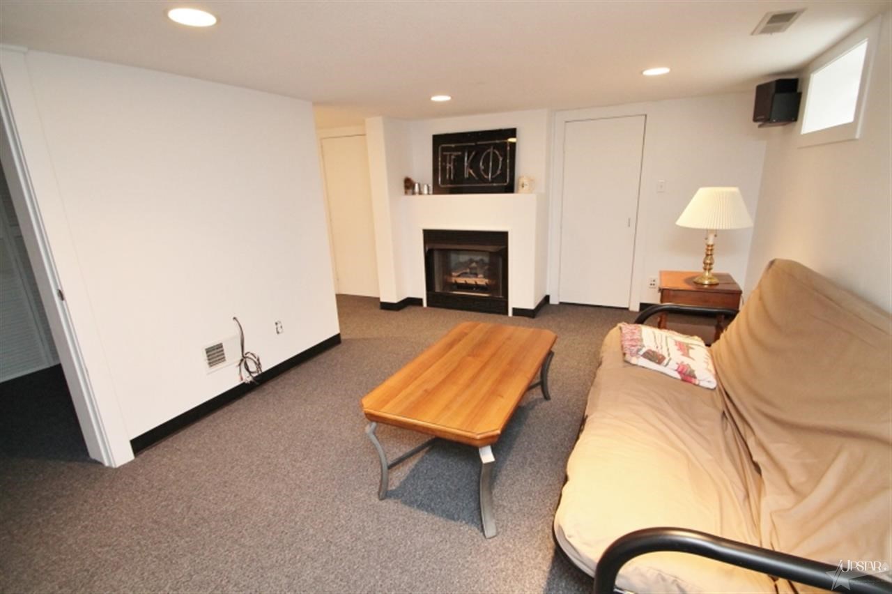4401 Pembroke Ln, Fort Wayne, IN 46807 photo 28