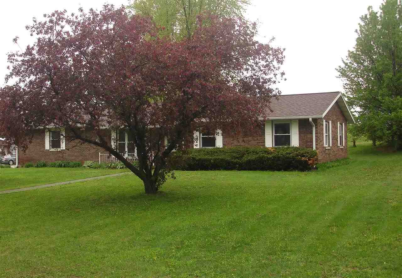 301 Mulberry St, Loogootee, IN 47553 photo 6