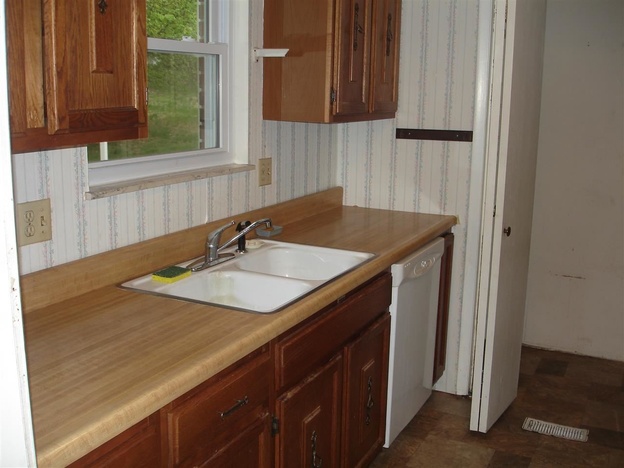 301 Mulberry St, Loogootee, IN 47553 photo 3