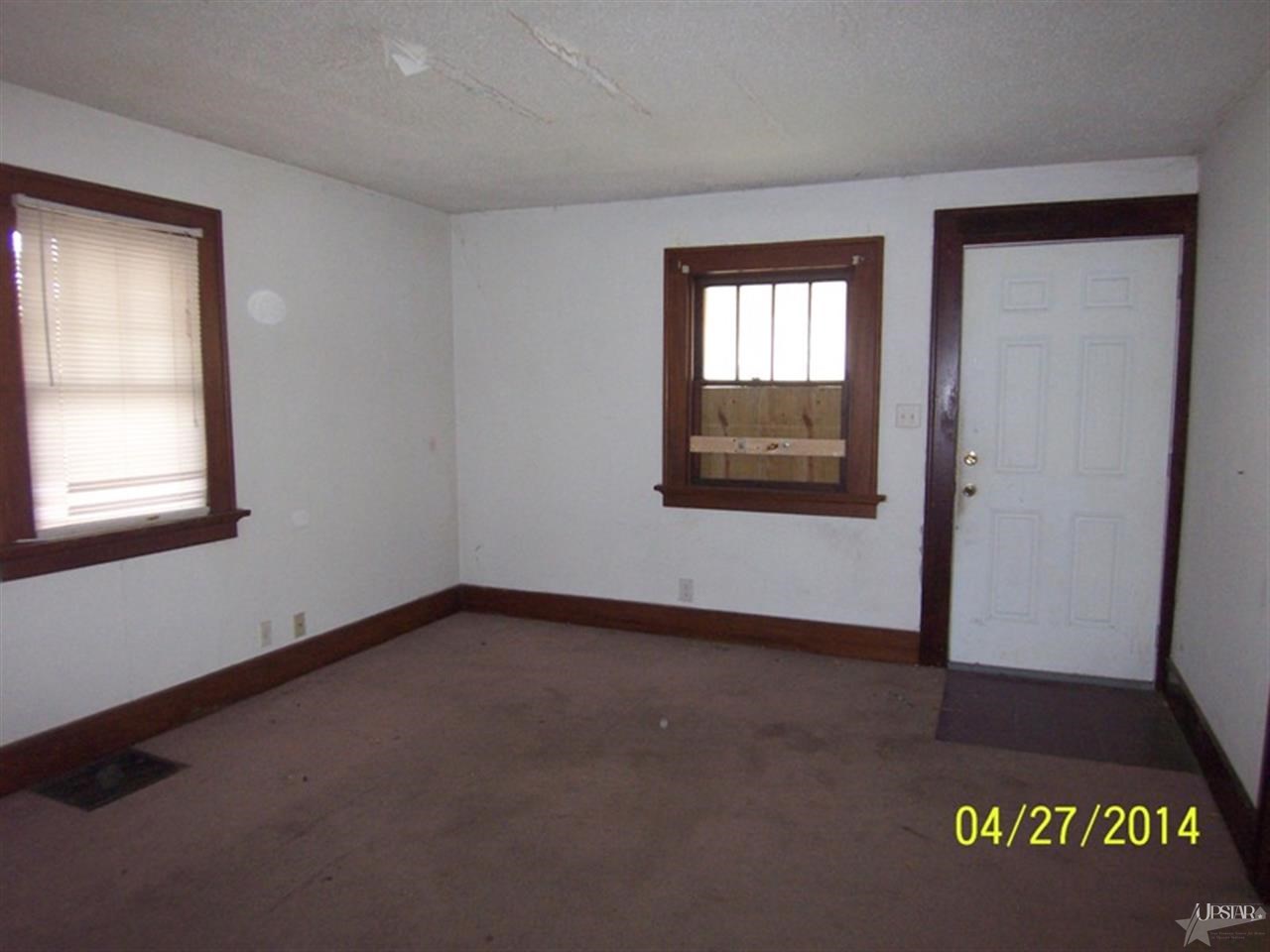 4821 Lafayette St, Fort Wayne, IN 46806 photo 2