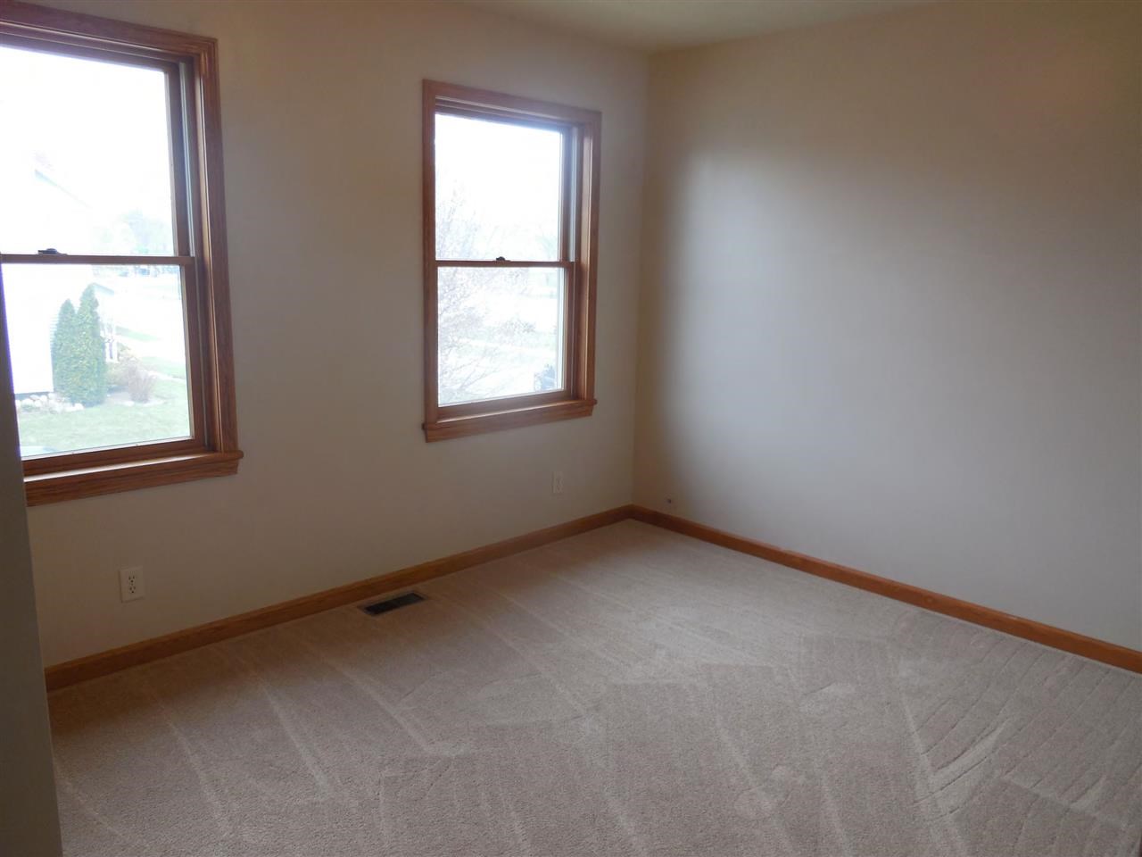 705 Roland Ct, South Bend, IN 46601 photo 5
