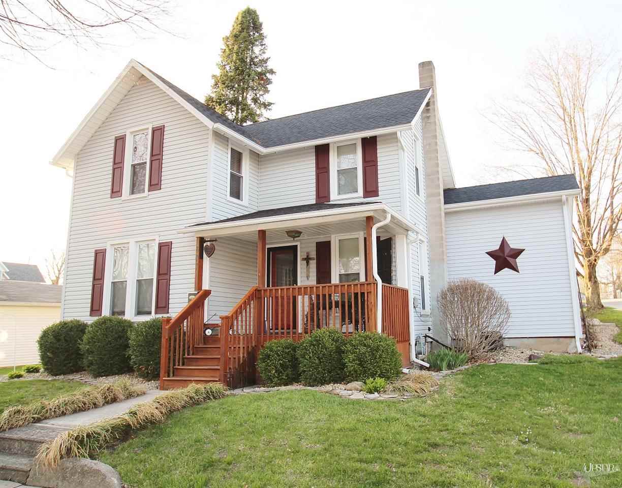 307 E Hazel St, Albion, IN 46701 photo 1