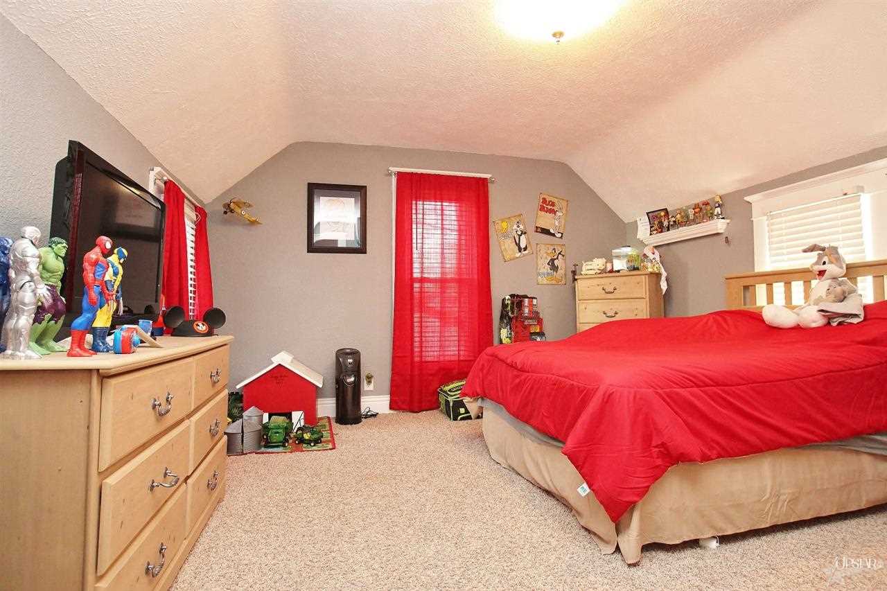 307 E Hazel St, Albion, IN 46701 photo 14