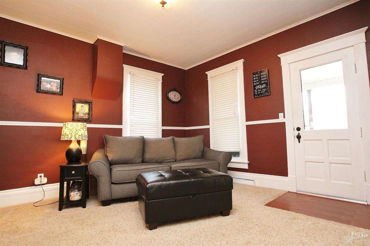307 E Hazel St, Albion, IN 46701 photo 7