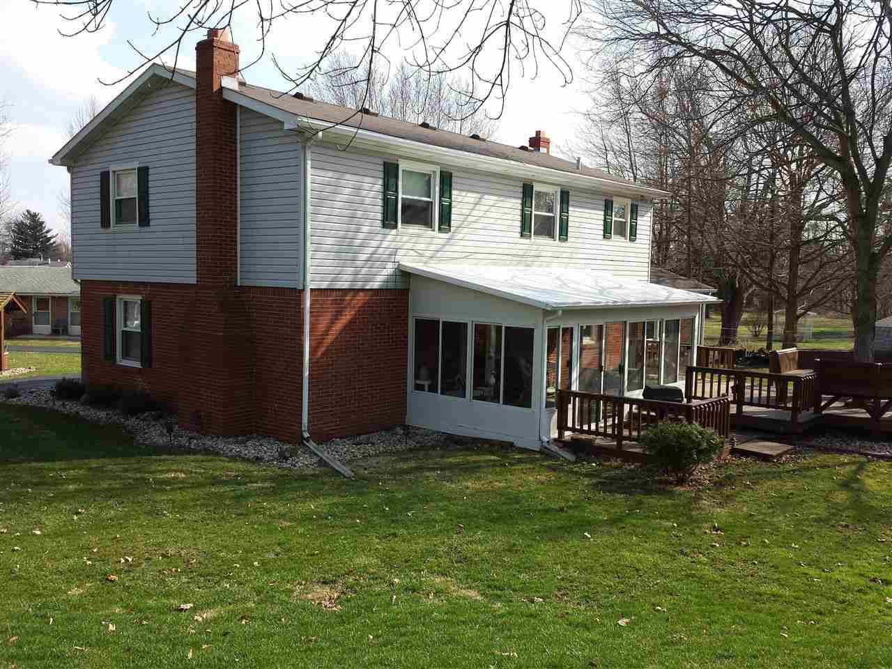421 N Wilson St, Fairmount, IN 46928 photo 3