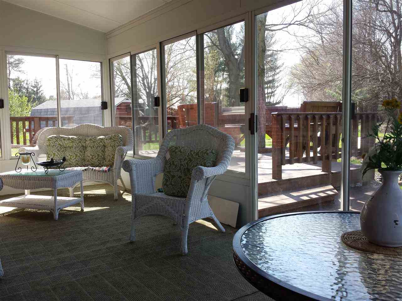 421 N Wilson St, Fairmount, IN 46928 photo 8