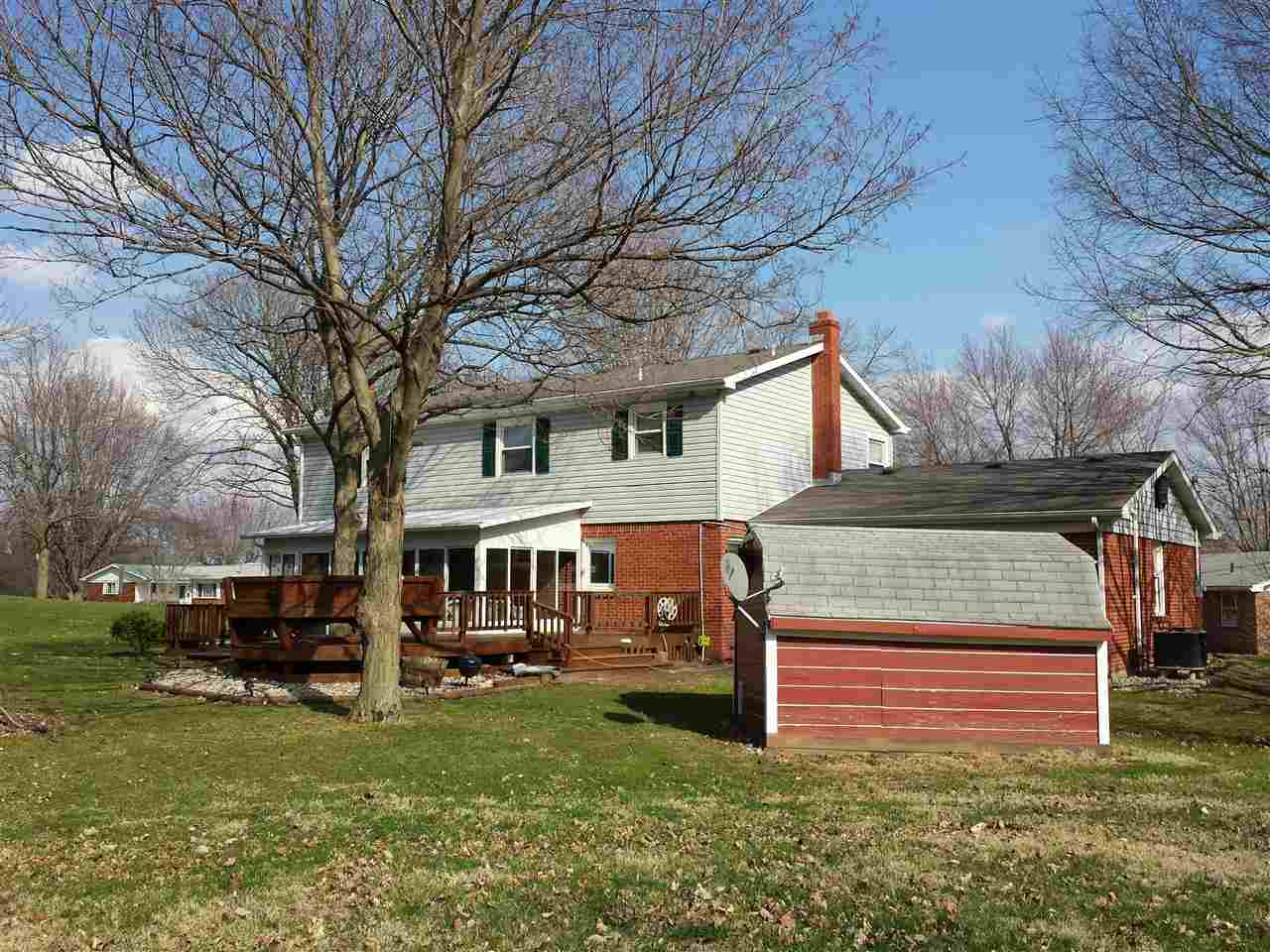 421 N Wilson St, Fairmount, IN 46928 photo 4