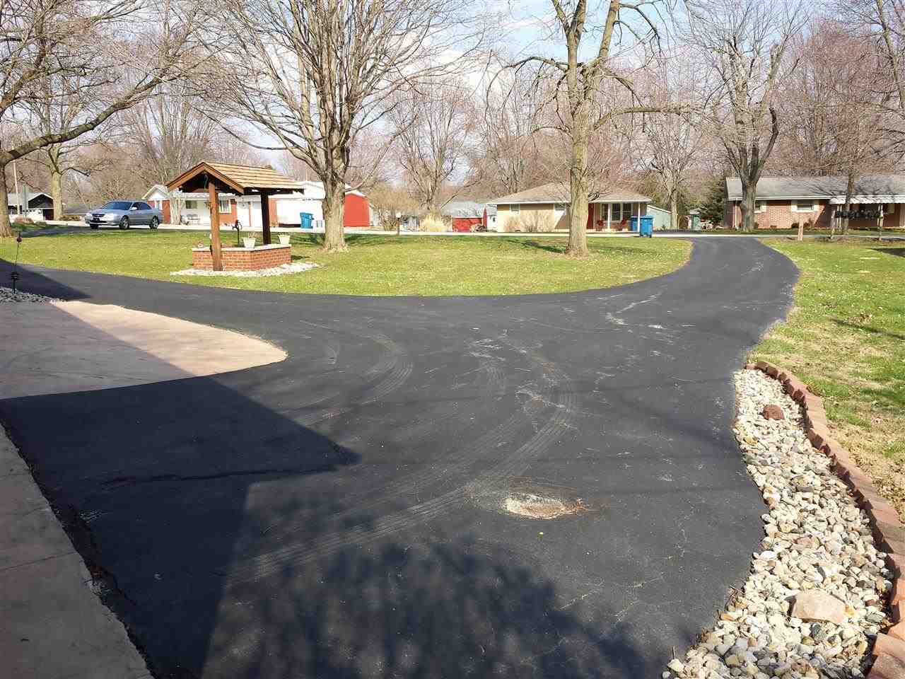 421 N Wilson St, Fairmount, IN 46928 photo 6