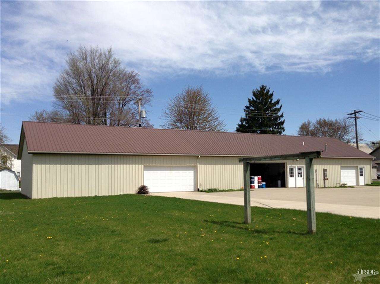 524 Adams St, Decatur, IN 46733 photo 6