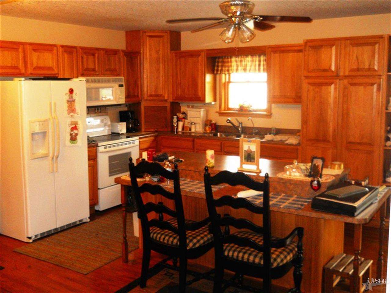524 Adams St, Decatur, IN 46733 photo 10