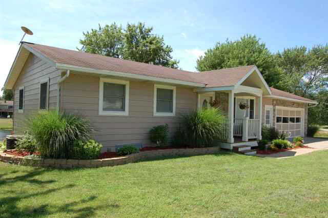 14120 Claire Ln, Middlebury, IN 46540 photo 1