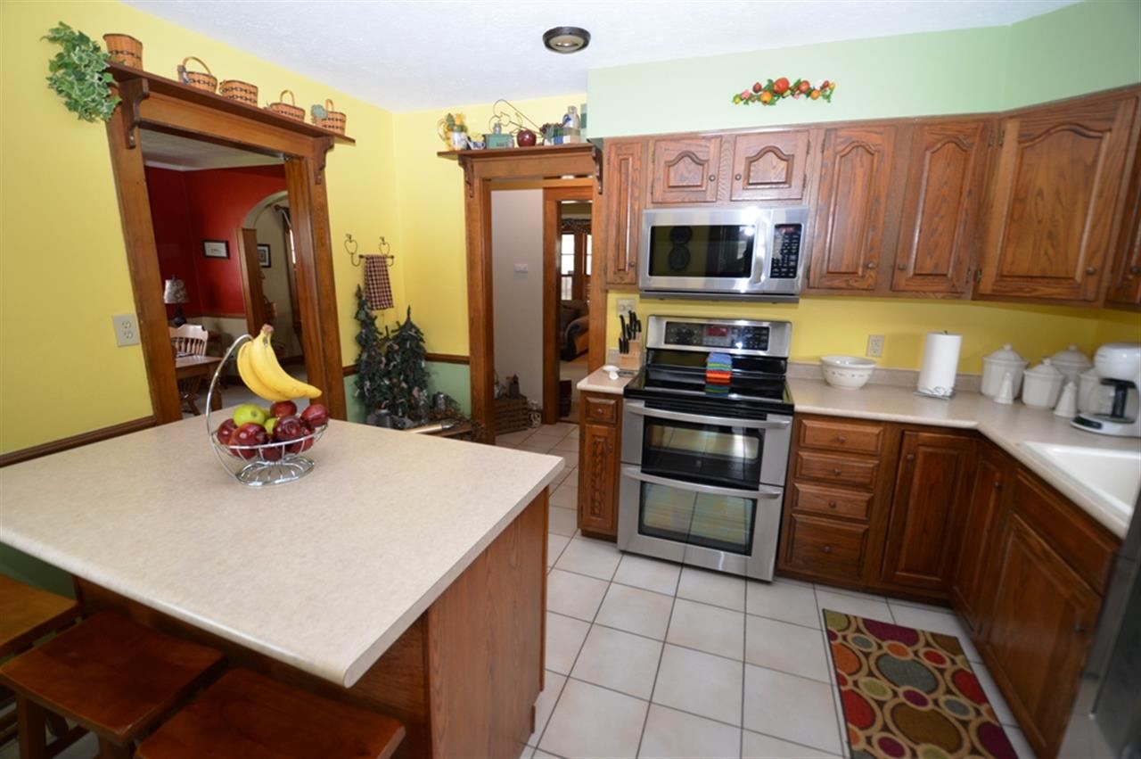 651 S Harrison St, Frankfort, IN 46041 photo 6