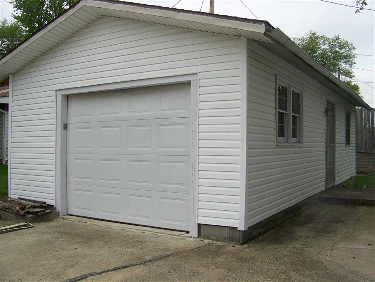 203 W Broadway, Bunker Hill, IN 46914 photo 5