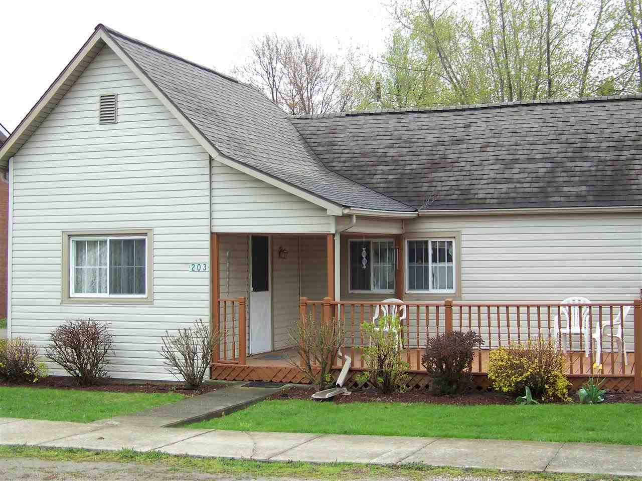 203 W Broadway, Bunker Hill, IN 46914 photo 1